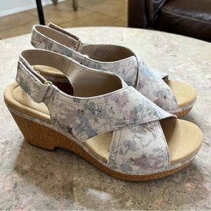 New Clarks Women's Giselle Cove Wedge Sandal Size 11 Wide